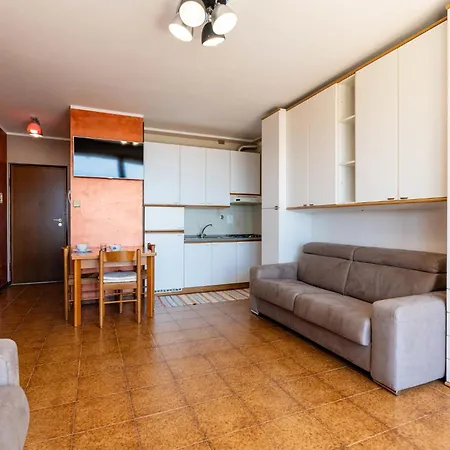 아파트 Casa Fiorita By Interhome 산레모